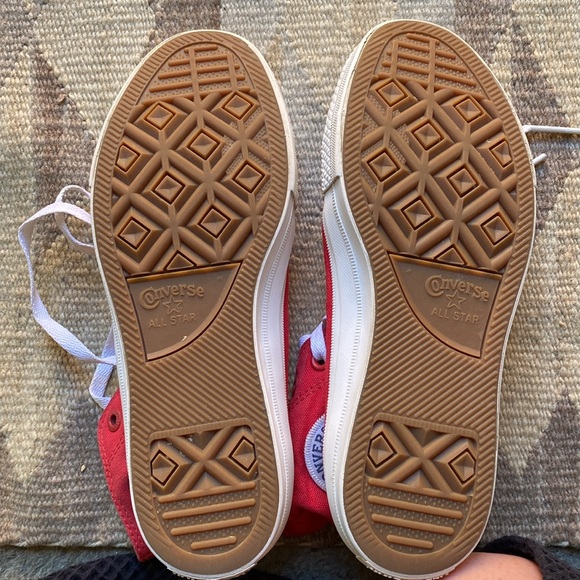 Red High-Top Converse Sneakers Chuck Taylor All Star - Picture 2 of 6